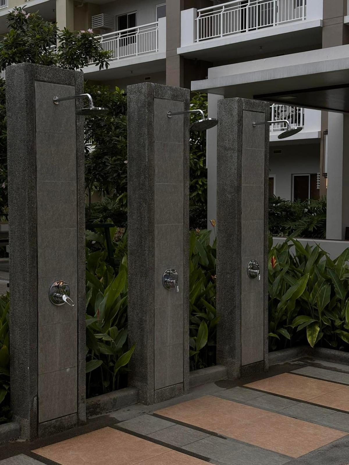 2 Bedroom Condo Unit Near Sm Bf & Naia At The Atherton By Dmci With 2 Balcony Paranaque City Екстериор снимка