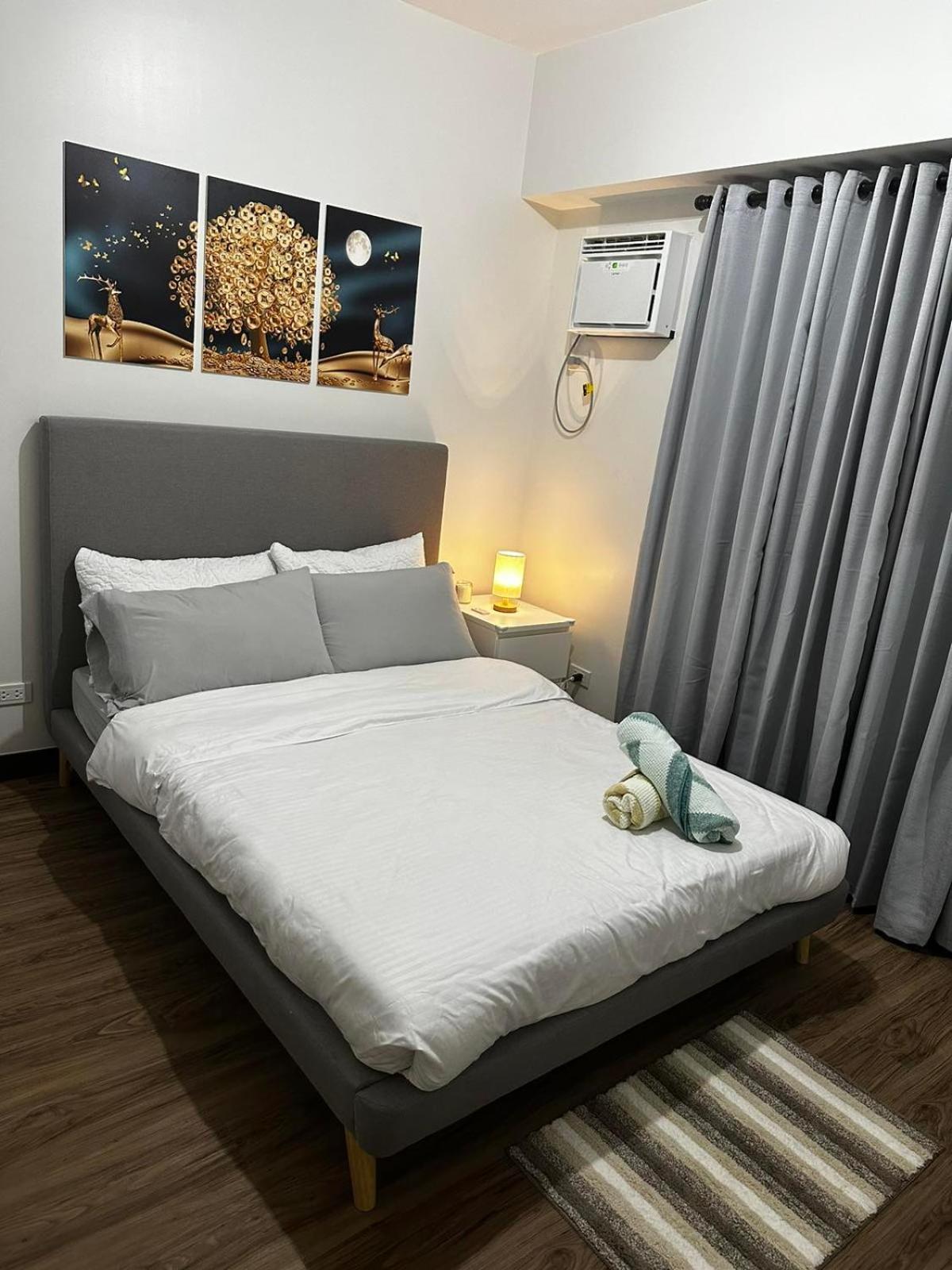 2 Bedroom Condo Unit Near Sm Bf & Naia At The Atherton By Dmci With 2 Balcony Paranaque City Екстериор снимка