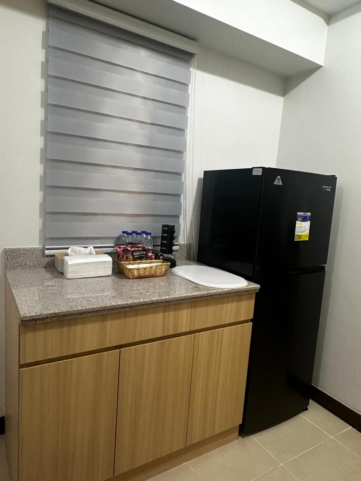 2 Bedroom Condo Unit Near Sm Bf & Naia At The Atherton By Dmci With 2 Balcony Paranaque City Екстериор снимка