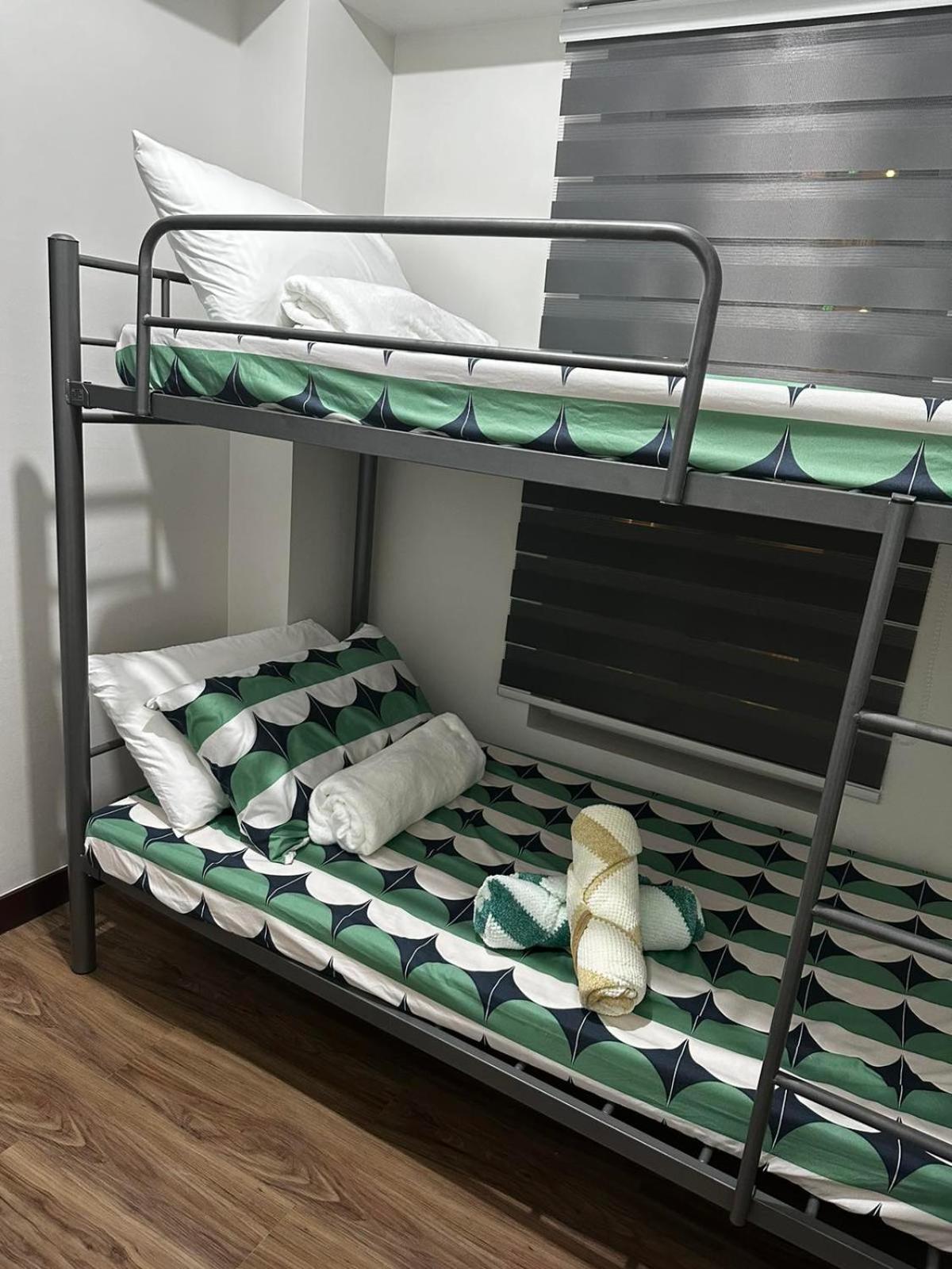 2 Bedroom Condo Unit Near Sm Bf & Naia At The Atherton By Dmci With 2 Balcony Paranaque City Екстериор снимка