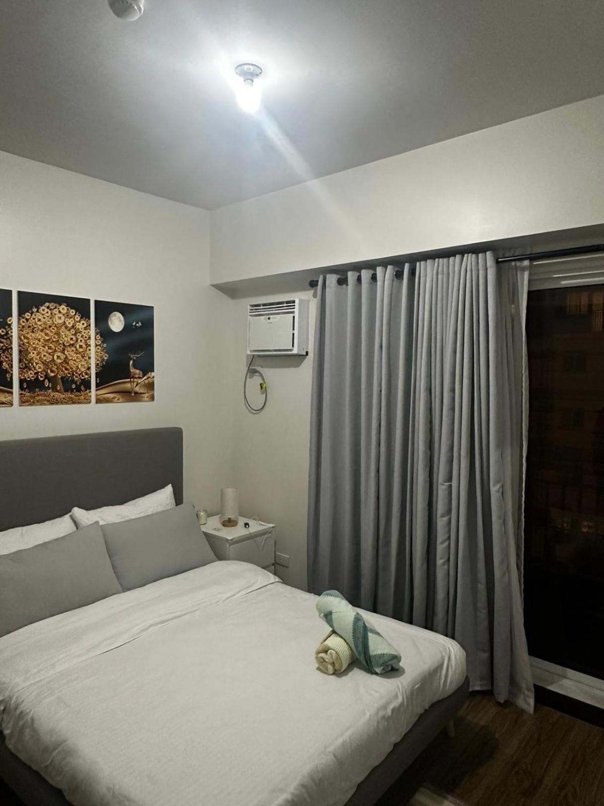 2 Bedroom Condo Unit Near Sm Bf & Naia At The Atherton By Dmci With 2 Balcony Paranaque City Екстериор снимка
